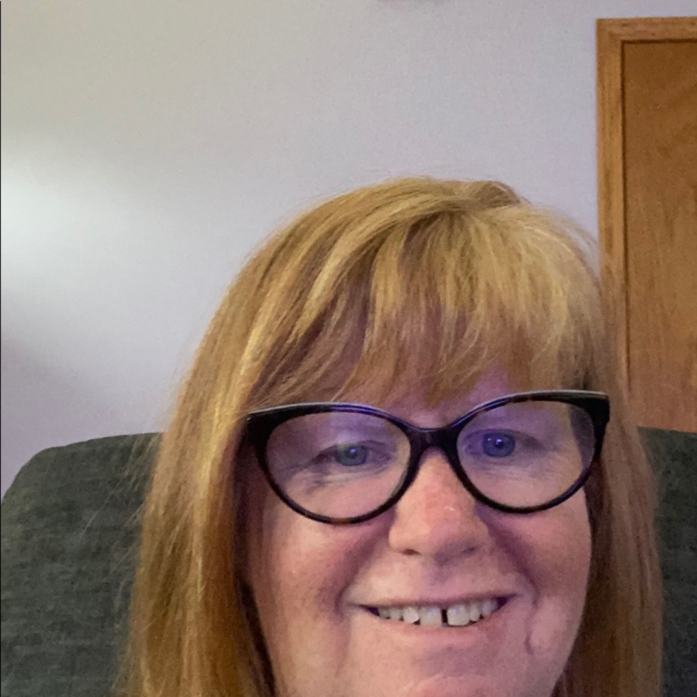 Meet your Posher, Laura